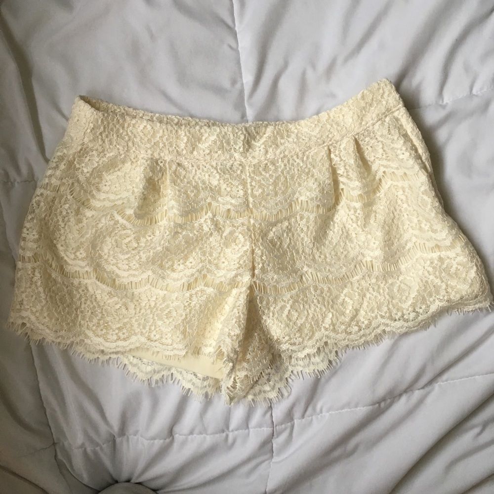 Cream lace shorts